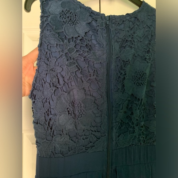 Formal Dress - Picture 3 of 6